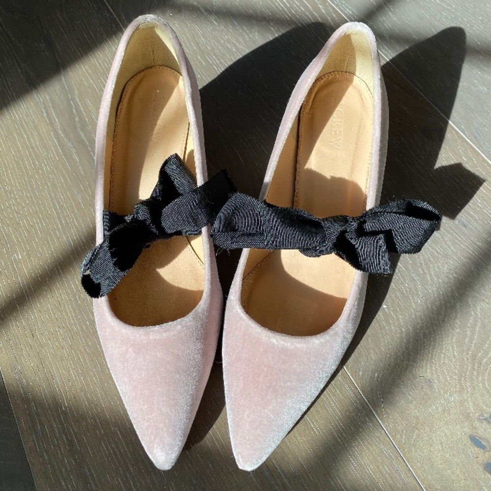 Velvet Pumps With Bow